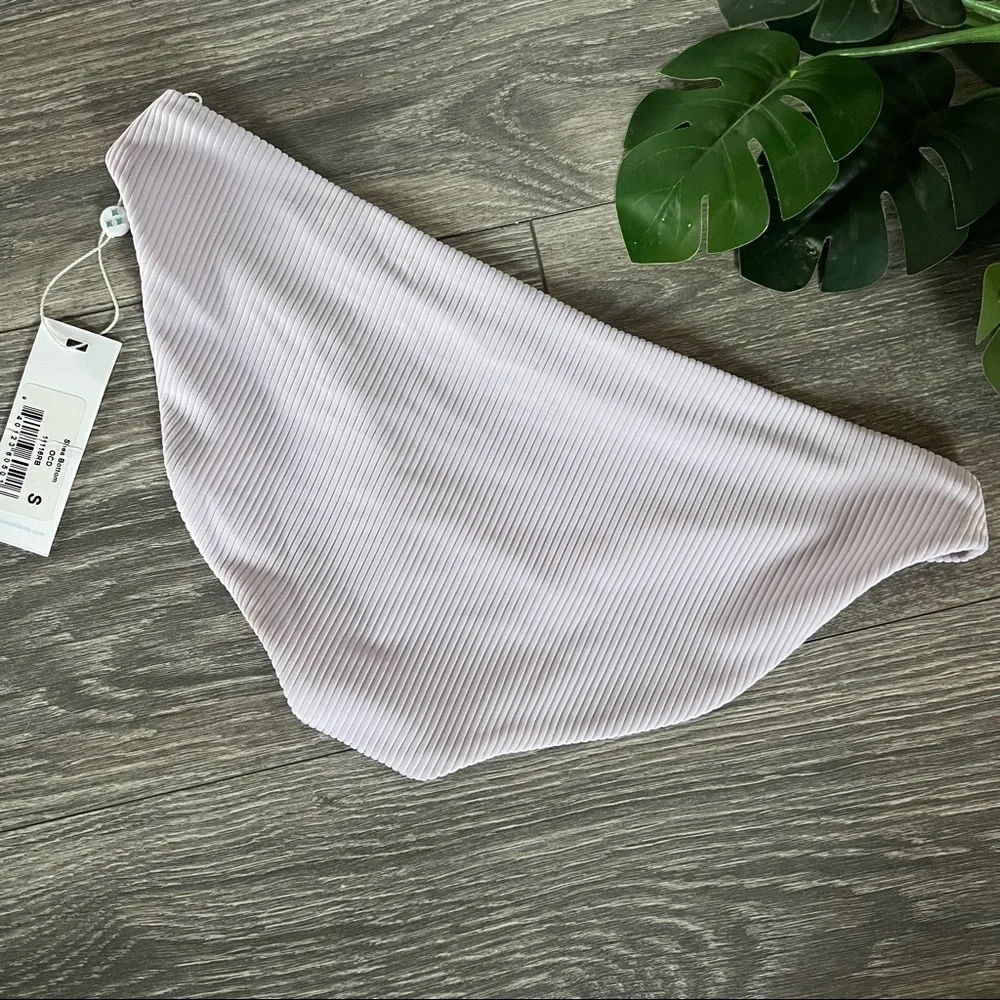 Frankie’s Shea stretch knit curve hugging seamless bikini bottoms in orchid. S